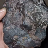 شهابسنگ. ۱۱۱۱|کلکسیون اشیاء عتیقه|شیروان (خراسان), |دیوار