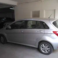 سابرینا هاچ بک اتومات بسیار کم کارکرد