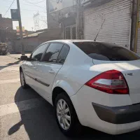 مگان ۲۰۰۰ بی رنگ