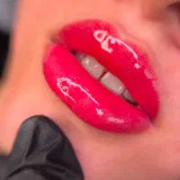 آموزش تخصصی آرایش دائم با تخفیف ویژه
