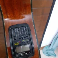 گیتار اریا Ak80قدیمی پیکاب دار