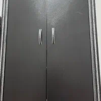 کمد لباس چوبی در حد نو