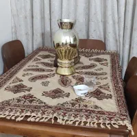 میز غذا خوری 6نفره کاملا مرتب وتمیز