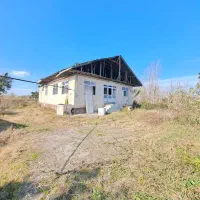 ویلاباغ با ۱۳۵ متر بنا ۴ خوابه/۱۰ متریه آسفالت