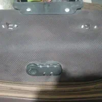 چمدان مسافرتی|کیف، کفش، کمربند|رشت, دروازه لاکان|دیوار