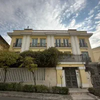 ویلایی حسن سیف/فول بازسازی/دو پارکینگ/نورگیر/استخر