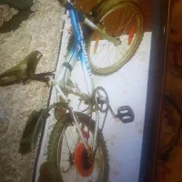 دوچرخه و کفش اسکیت