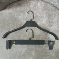آویز چوب لباسی