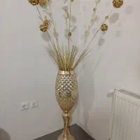 گل و گلدان طلایی