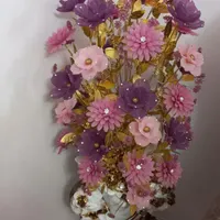 دوعدد گل مصنوعی