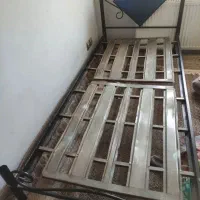 تخت فرفورژه ای