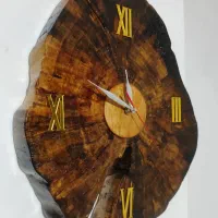 ساعت دیواری چوبی