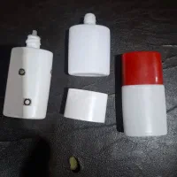 تعدادی قالب تزریق پلاستیک شامل باکس وجارهای آرایشی