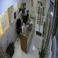 فروشنده عینک در خانی آباد نو