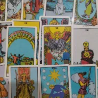 فال قهوه،تاروت،شمع تراپی