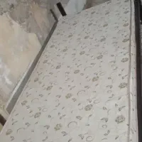 تخت فلزی همراه با تشک