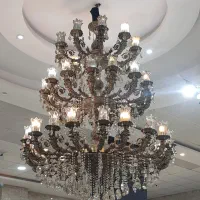 لوستر بسیار بزرگ ۴۸ شاخه برنجی