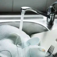 ظرفشور و نظافتچی خانم