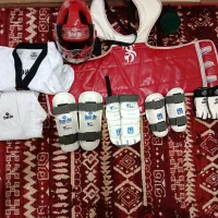 لباس و وسایل تکواندو