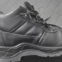 کفش ایمنی و کار