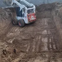 اجاره بابکت کندن استخر حمل نخاله صاف کردن زمین