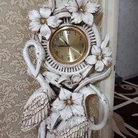 ساعت ایستاده ومجسمه‌ای پلی استر سبک‌و بسیار زیبا