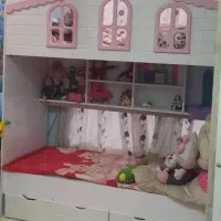 تخت دو طبقه همراه با کمد و میز