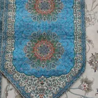 رومیزی های ترمه همراه با دوتا کوسن