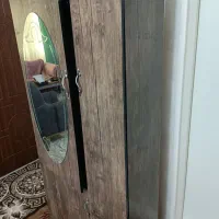 کمد‌جالباسی‌ویک‌طرف‌قفسه‌بندی