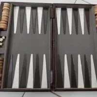 تخته کیف نرد چرم قفل رمز دار|کیف، کفش، کمربند|محمدشهر, همایون ویلا|دیوار