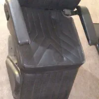 ۲ دستگاه صندلی برقی آرایشگاه|آرایشگاه و سالنهای زیبایی|قزوین, |دیوار