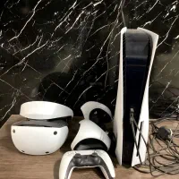 پی اس ۵ و وی ار 2