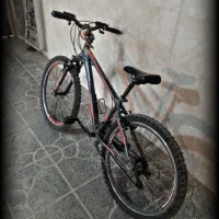 دوچرخه 26|دوچرخه، اسکیت، اسکوتر|صدرا-فارس, فاز ۱|دیوار