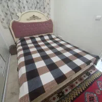 تخت دو نفره با تشک و کفی تخت