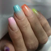 خدمات حرفهای و تخصصی ناخن همراه با هدیه ویژه