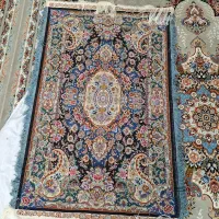 فرش زرنیم و خوش نقشه