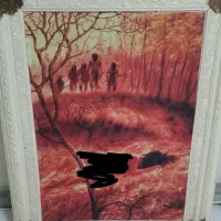 تابلو قاب چوب قدیمی با تصویر دختری در جنگل