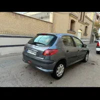 پژو۲۰۶خاکستری|خودرو سواری و وانت|کاشان, درب جوشقان|دیوار