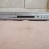 یک دستگاه دی وی دی