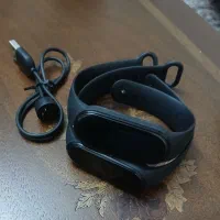دو عدد می بند ۵ Mi band