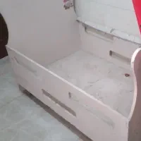 تخت خواب کودک|تخت و سرویس خواب|قم, مسجد امام حسن|دیوار