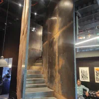 ویتر وباریستا|استخدام خدمات فروشگاه و رستوران|تهران, صاحب الزمان|دیوار