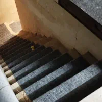 نصاب موکت ،چمن مصنوعی ،کفپوش ،دیوارپوش