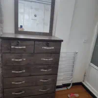 دراور و آیینه.  ۶ طبقه .سالم