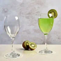 گیلاس خوری و لیوان کار