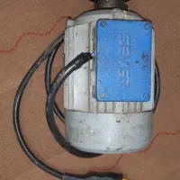 الکترو موتور سه فاز یک اسب ۱۴۰۰دور