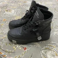 کتونی و صندل