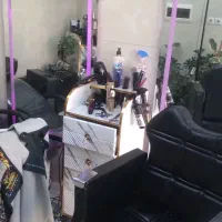 فروش تمام وسایل آرایشگاه در حد