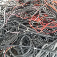 بهترین خریدار ضایعات آهن.وفلزات رنگی در کرج|خدمات پیشه و مهارت|کرج, کمالشهر|دیوار