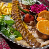 صندوقدار و سالنکار ونیروی ساده شهرستانی|استخدام خدمات فروشگاه و رستوران|قم, بکایی|دیوار
